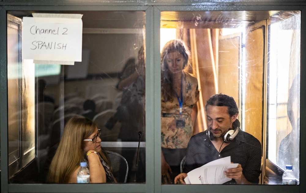 Dolmetscherkabine für Spanisch (Quelle: Jakob Studnar) Dolmetscherkabine für Spanisch (Quelle: Jakob Studnar)