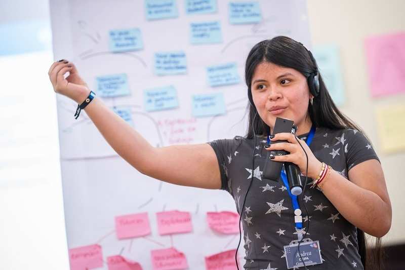 Die Kinder und Jugendlichen brennen darauf, ihre Erfahrungen weiterzugeben und die der anderen zu hören (Quelle: Jakob Studnar) Die Kinder und Jugendlichen brennen darauf, ihre Erfahrungen weiterzugeben und die der anderen zu hören (Quelle: Jakob Studnar)