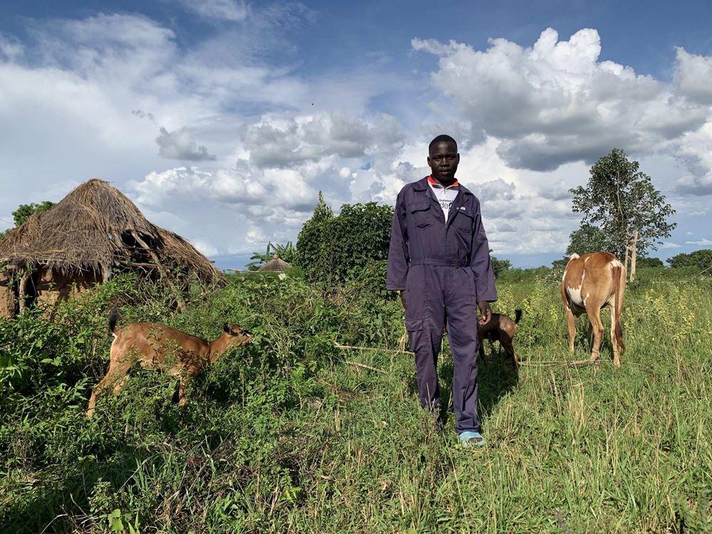 Sohn eines SHG-Mitglieds, der durch das Projekt eine Berufsausbildung machen konnte (Foto: Andreas Wagner) Sohn eines SHG-Mitglieds, der durch das Projekt eine Berufsausbildung machen konnte (Foto: Kindernothilfe)