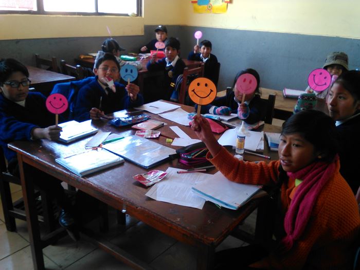 Die Kinder lernen, dass sie ein Recht auf gewaltfreie Erziehung haben - auch in der Schule (Foto: Kindernothilfe) Die Kinder lernen, dass sie ein Recht auf gewaltfreie Erziehung haben - auch in der Schule (Foto: Kindernothilfe)