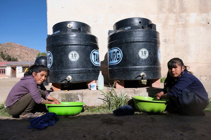 Endlich gibt es sauberes Trinkwasser (Foto: Kindernothilfe) Endlich gibt es sauberes Trinkwasser (Foto: Kindernothilfe)