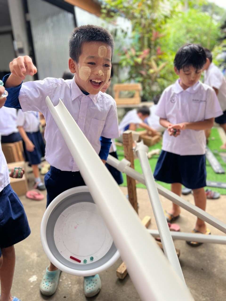 Spielende Kinder in Thailand. (Foto: Kindernothilfepartner) Spielende Kinder in Thailand. (Foto: Kindernothilfepartner)